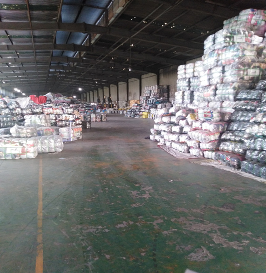 Grade AAA Used Clothing Factory Picture 2